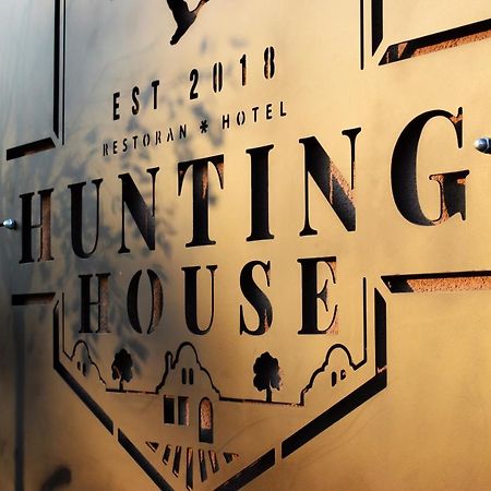 ホテルHunting House Turija エクステリア 写真