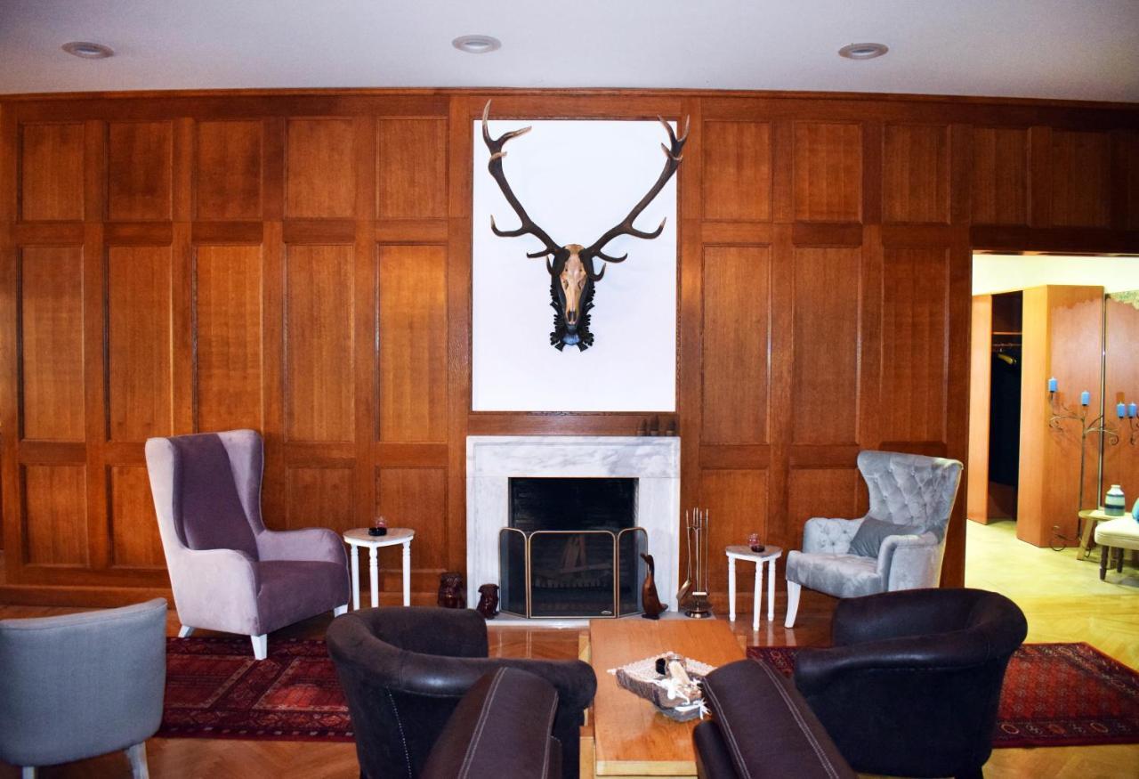 ホテルHunting House Turija エクステリア 写真